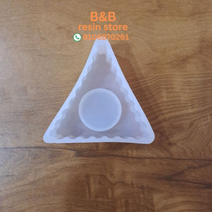 Triangle T-light candle